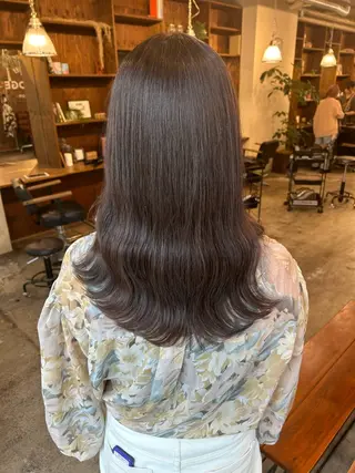 ミディアム カラー the BRIDGE 加藤みのりのヘアスタイル