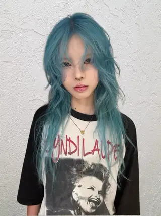 カラー ハイトーン/レイヤー KYOKA🩶のヘアスタイル