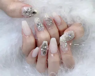 ネイル RINA 🤍のネイルデザイン