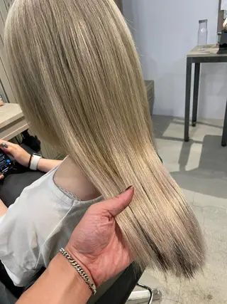 ミディアム 中嶋 【ナカジマ】のヘアスタイル