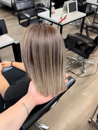 ミディアム カラー VIF所属・🗻飯田誠也🗻 カットカラー得意のヘアスタイル