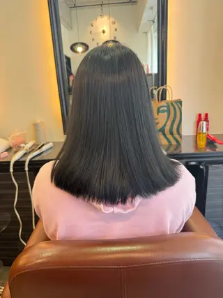 ミディアム gimmick自由が丘所属・自由が丘/駅近/艶髪 /骨格補正/土屋優希のヘアスタイル