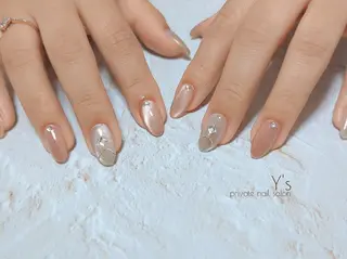 ネイル YUMI NAGAI  のネイルデザイン