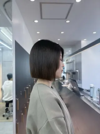 ミディアム 韓国レイヤー🇰🇷 /艶カラー💎/月音のヘアスタイル