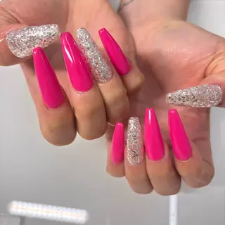 ネイル RE💟N.NAIL ラテン系お姉さんのネイルデザイン