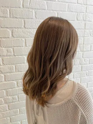 セミロング カラーお任せ下さい ✨️おかだまなみのヘアスタイル