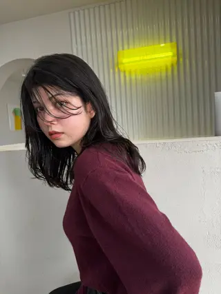 ミディアム 榮 百合香のヘアスタイル