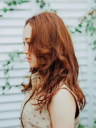 セミロング カラー 白髪ぼかしハイライト 柳川拓哉のヘアスタイル