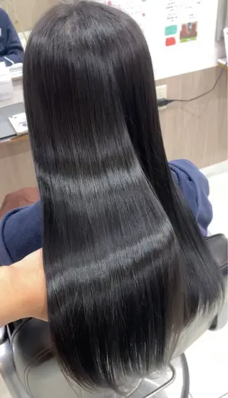 カラー 艶髪🥣透明感カラー 🫧前田奈津実のヘアスタイル