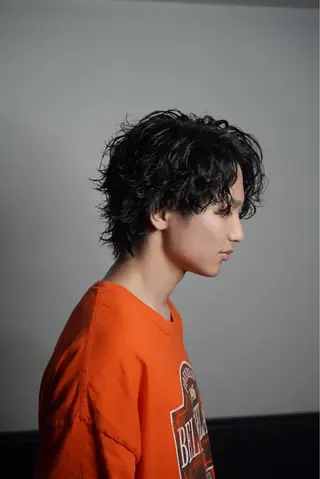 ミディアム パーマ メンズ SPINOFF SHIFT所属・りゅう せいのヘアスタイル