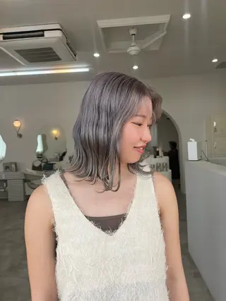 ショート カラー 喜屋武 美月のヘアスタイル