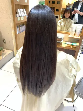 セミロング 新宿メンズパーマ メンズバレイヤージュのヘアスタイル