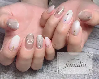 ネイル -nailroom- familiaのネイルデザイン