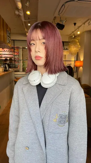 ミディアム カラー ファッションに 溶け込むstyleのヘアスタイル