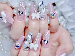 ネイル Hanya 🌈のネイルデザイン