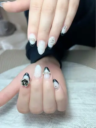 ネイル シェヌネイル JURAのネイルデザイン