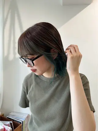 ショート カラー 溝曽路 優衣のヘアスタイル