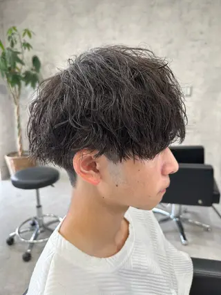 ショート パーマ メンズ ユウ🪄 パーマ指名No1のヘアスタイル