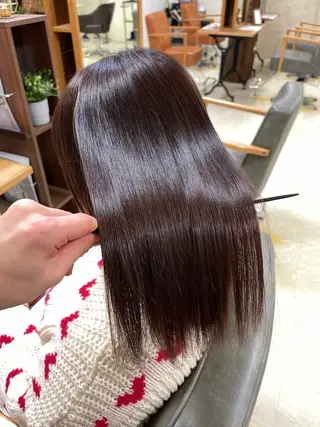 セミロング CARE SHINSAIBASHI所属・縮毛・酸性ストレート 特化のヘアスタイル