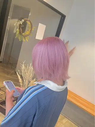 ショート カラー ハイトーンカラ ー/小川のヘアスタイル