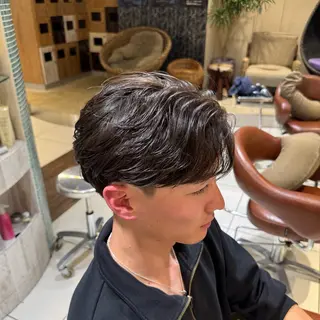 ショート カラー パーマ ヘアアレンジ メンズ シャドウパーマ 石見のヘアスタイル