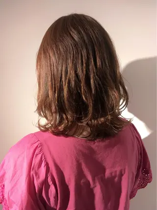 ミディアム ヨナイ チヒロのヘアスタイル