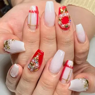 ネイル VOGUE ×SWANのネイルデザイン