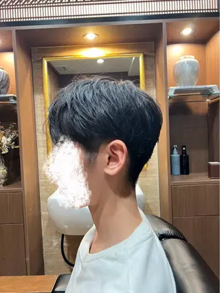 ショート ヒロ銀座バーバーショップ丸の内所属・秋山 琳太のヘアスタイル