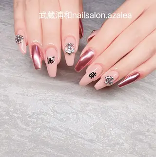 ネイル R inのネイルデザイン