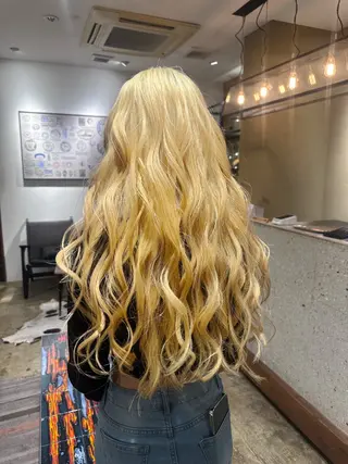 カラー YUI/レイヤー/ ハッシュカットのヘアスタイル