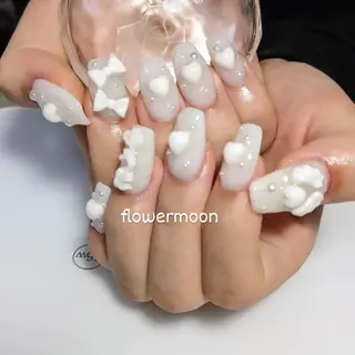 ネイル フラワー ムーンのネイルデザイン