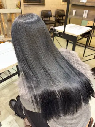 ロング カラー Loob.TOKYO所属・辻村 優奈のヘアスタイル