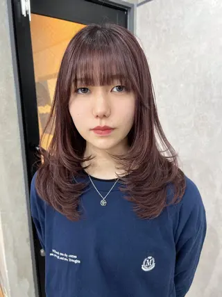 セミロング maya レイヤーカットのヘアスタイル