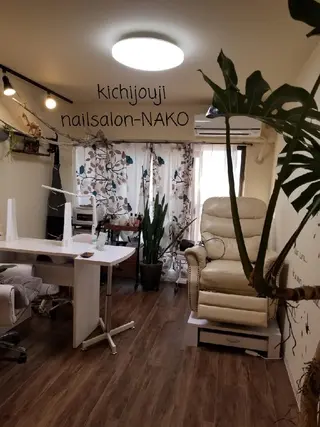 Salon-NAKO 🐷shirai🐷のネイルデザイン
