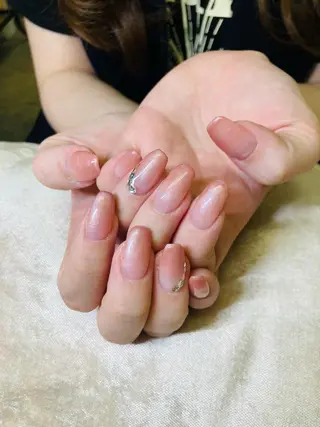 ネイル ECLAT エクラ所属・寺山 千鶴のネイルデザイン