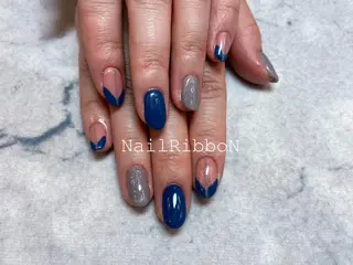 ネイル ネイルリボン 受付スタッフのネイルデザイン