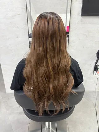 ロング ブリーチなしカラー ダブルカラーエクステのヘアスタイル