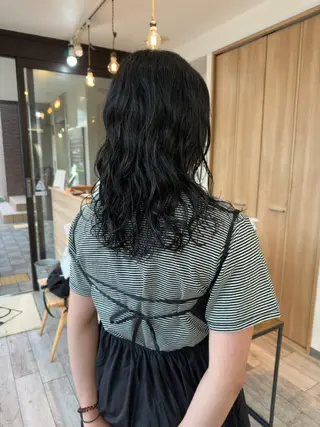 セミロング パーマ GIFT所属・橋本叶夢/ ショートヘア/透け感のヘアスタイル