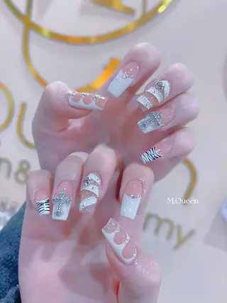 ネイル MQueen ネイルサロンマルのネイルデザイン