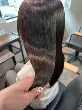 ロング 艶ハイトーン/ 輝保🤍✨のヘアスタイル