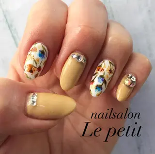 ネイル 石野 広佳のネイルデザイン