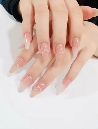ネイル Ari__ Luna nailのネイルデザイン