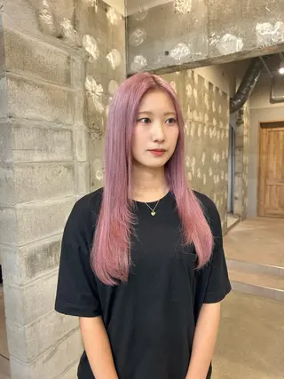 ロング マユ/ SYS by fitのヘアスタイル