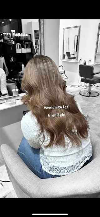 ロング カラー ura/デザイン/ ハイトーン/個性派のヘアスタイル