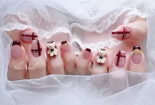 ネイル She   Nail所属・ISA_ BELLAのネイルデザイン