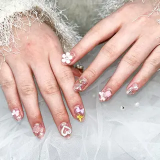 ネイル VIERU YURIのネイルデザイン