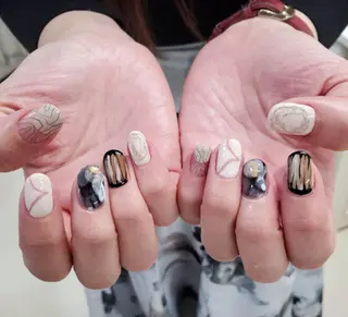 ネイル nailstudio eviz新宿店のネイルデザイン