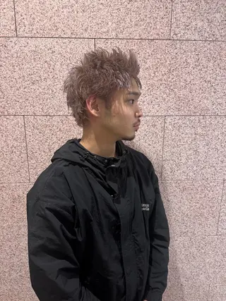 ショート 髪質改善＆ハイトーンカラー Cica神戸三宮元町店所属・福田 美波のヘアスタイル