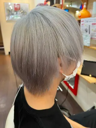 カラー まさき✂︎ブリーチ／ デザインカラーのヘアスタイル