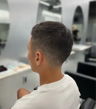 ショート メンズ ʜᴀʀᴜᴋᴀ♱メンズ ウルフ/ブリーチのヘアスタイル